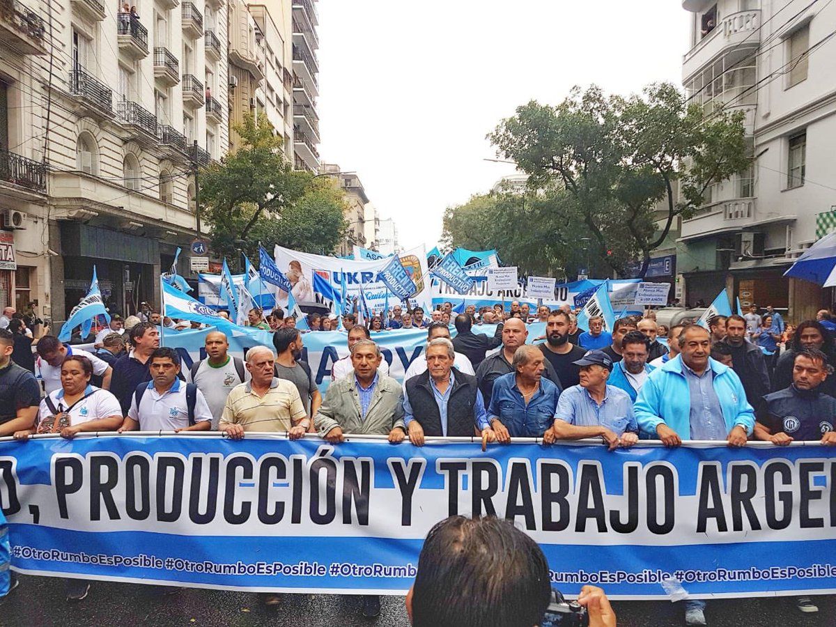 Daer y Acuña encabezaron la columna de la CGT 