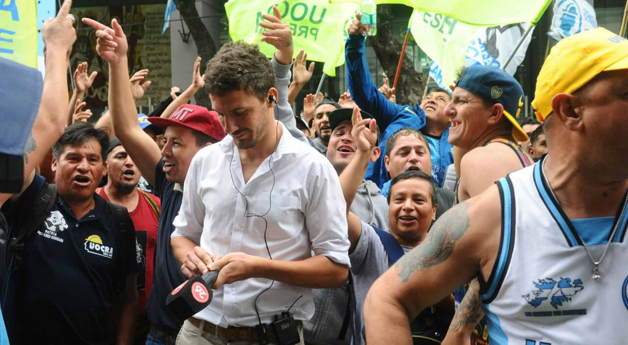 Organizaciones sociales y sindicatos marcharon hacia el Congreso Nacional para protestar contra el gobierno de Mauricio Macri