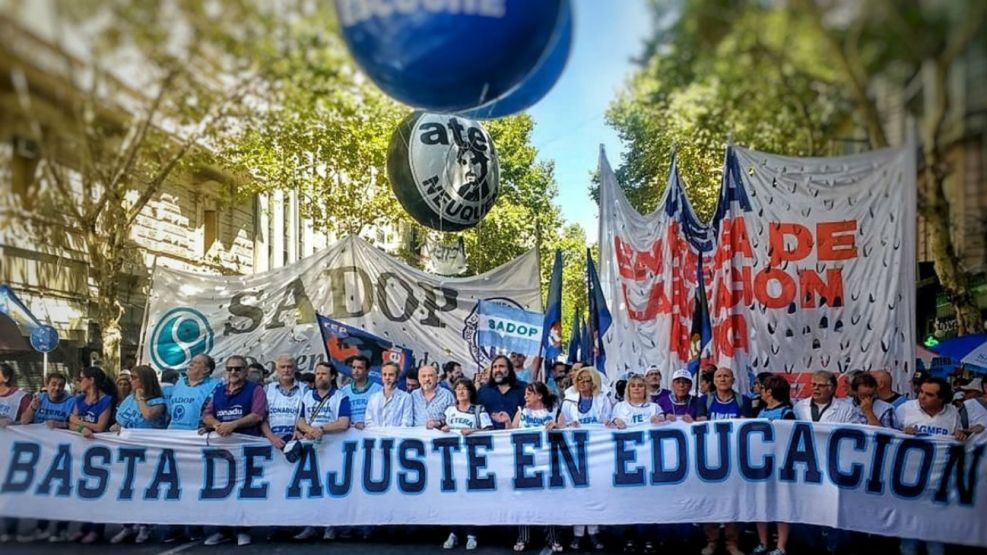 La central obrera y las dos CTA convocaron a protestas contra el modelo económico del gobierno de Mauricio Macri.