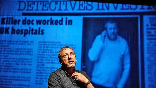 ‘Celebrare mi muerte’. Así se llama la obra que Hourmann presenta en el Teatro del Barrio, donde invita a pensar sobre la eutanasia.