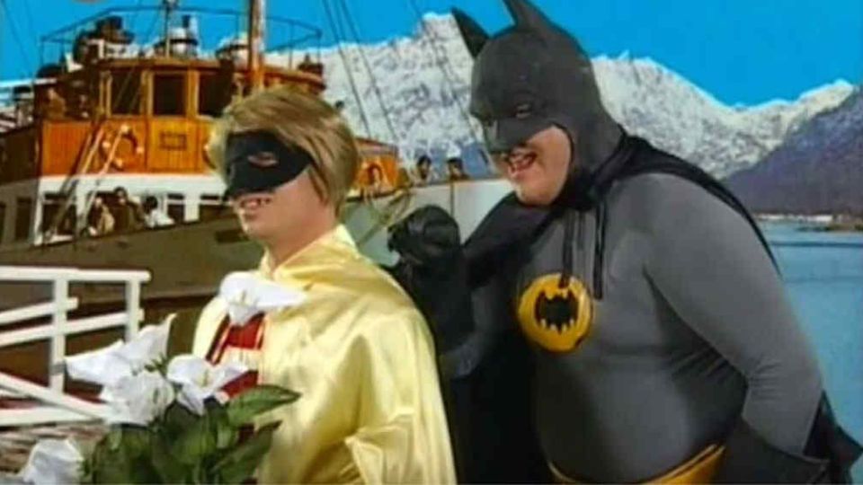 Alfredo Casero personificando a Batman en el ciclo televisivo Cha Cha Cha