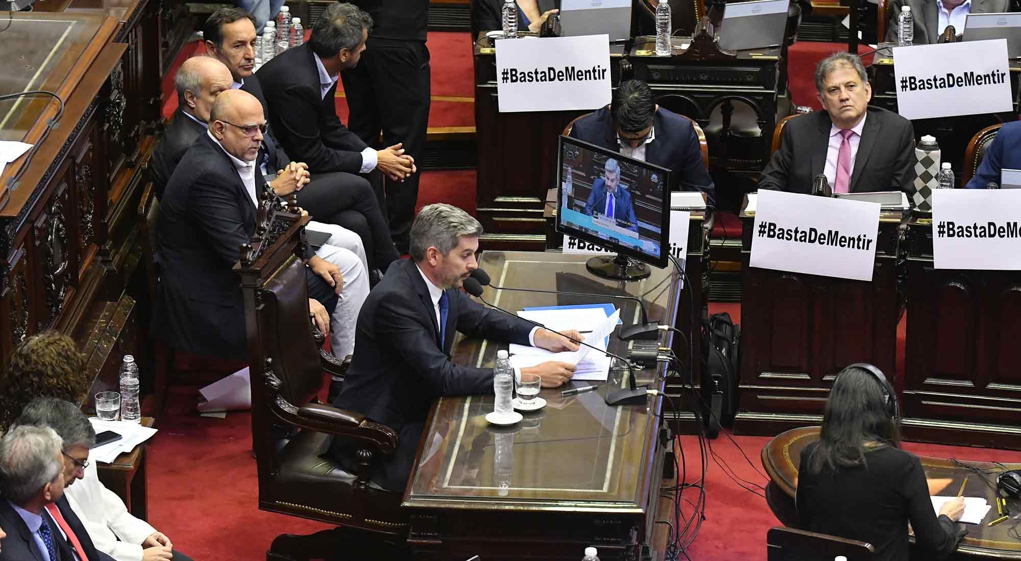 El jefe de Gabinete Marcos Peña expone en Diputados