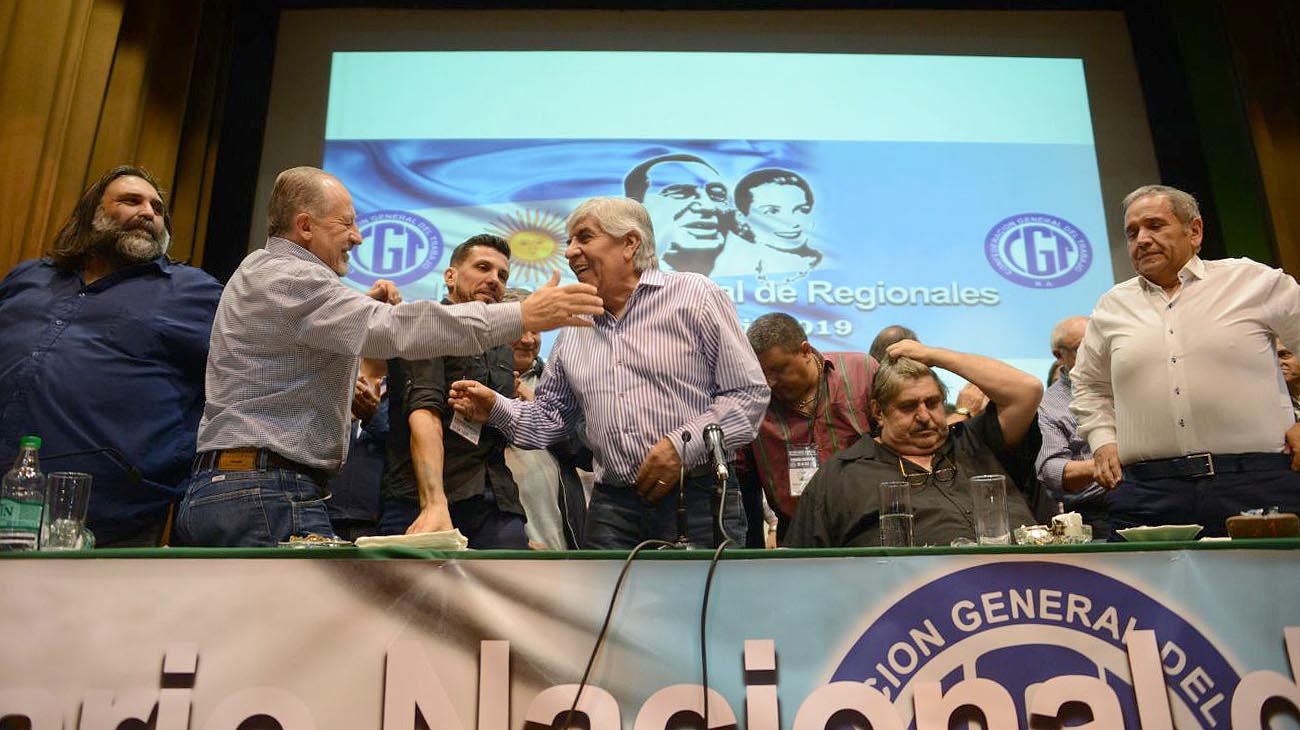 Reunión de Hugo Moyano en la sede capital de SMATA. 