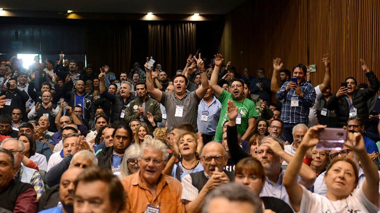 Reunión del Frente Sindical opositor al Gobierno en la sede capital de SMATA. 