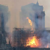 Las impactantes fotos del incendio a la catedral de Notre Dame