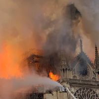 Las impactantes fotos del incendio a la catedral de Notre Dame