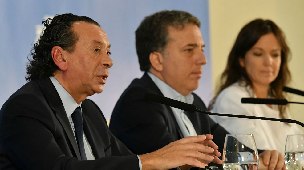 Los ministro Sica, Dujovne y Stanley, durante la conferencia de prensa.