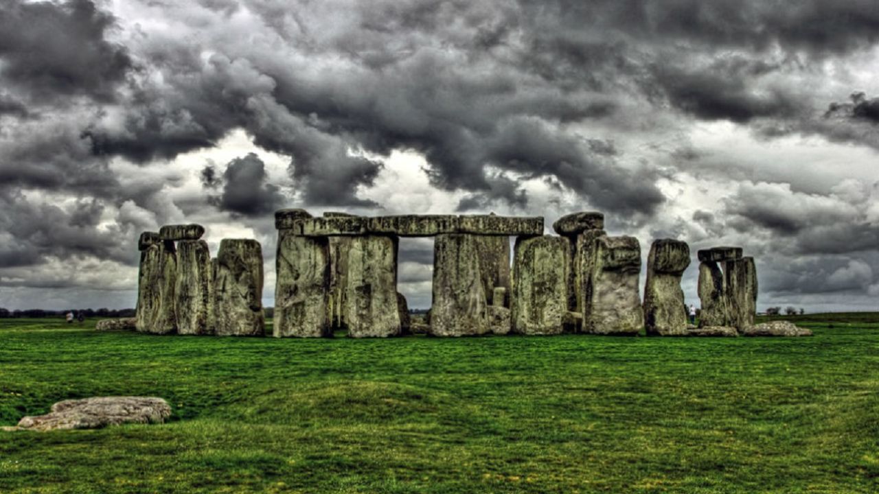 Científicos rastrean con ADN el origen de los constructores del Stonehenge | Perfil