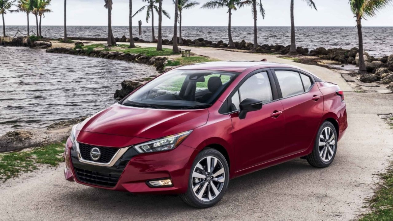 Así será el nuevo Nissan Versa Parabrisas