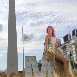 Vicky Xipolitakis celebró el millón de seguidores en Instagram.