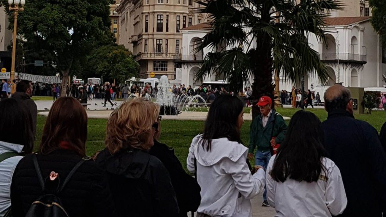 Frutazo en plaza de mayo