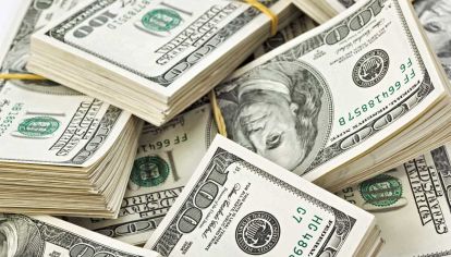 La divisa se ubicó en $ 43,40 precio minorista vendedor, mientras que en la región se valorizó. El riesgo país subió a 862 puntos básicos.