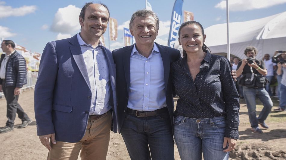 Mauricio Macri junto a la fórmula que compite en las PASO en Santa Fe.
