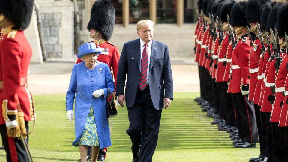 donald trump reina isabel ii