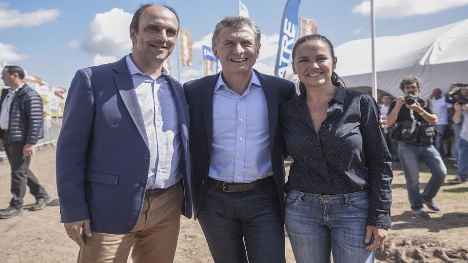 Mauricio Macri junto a la fórmula que compite en las PASO en Santa Fe.