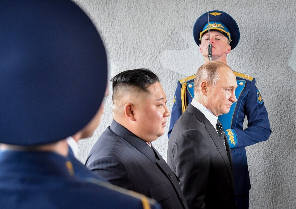 El presidente de Rusia, Vladimir Putin, y el líder de la República Popular Democrática de Corea, Kim Jong-un, iniciaron su primera cumbre en la isla Russki, cerca de Vladivostok.