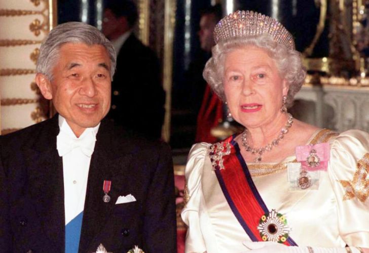 Resultado de imagen para Fotos de Akihito en suelo chino