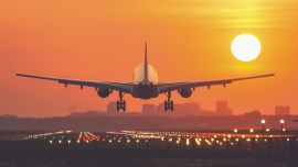 Ponemos bajo la lupa el fenómeno de las aerolíneas low cost, en qué se basan, todas las empresas que operan en el país y a qué destinos llegan.