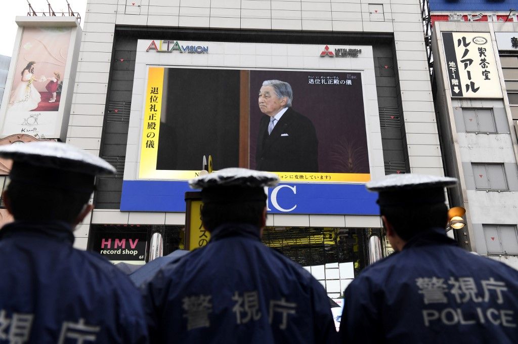 Los japoneses viven con expectación el cambio de era imperial que conlleva el relevo sucesorio. 