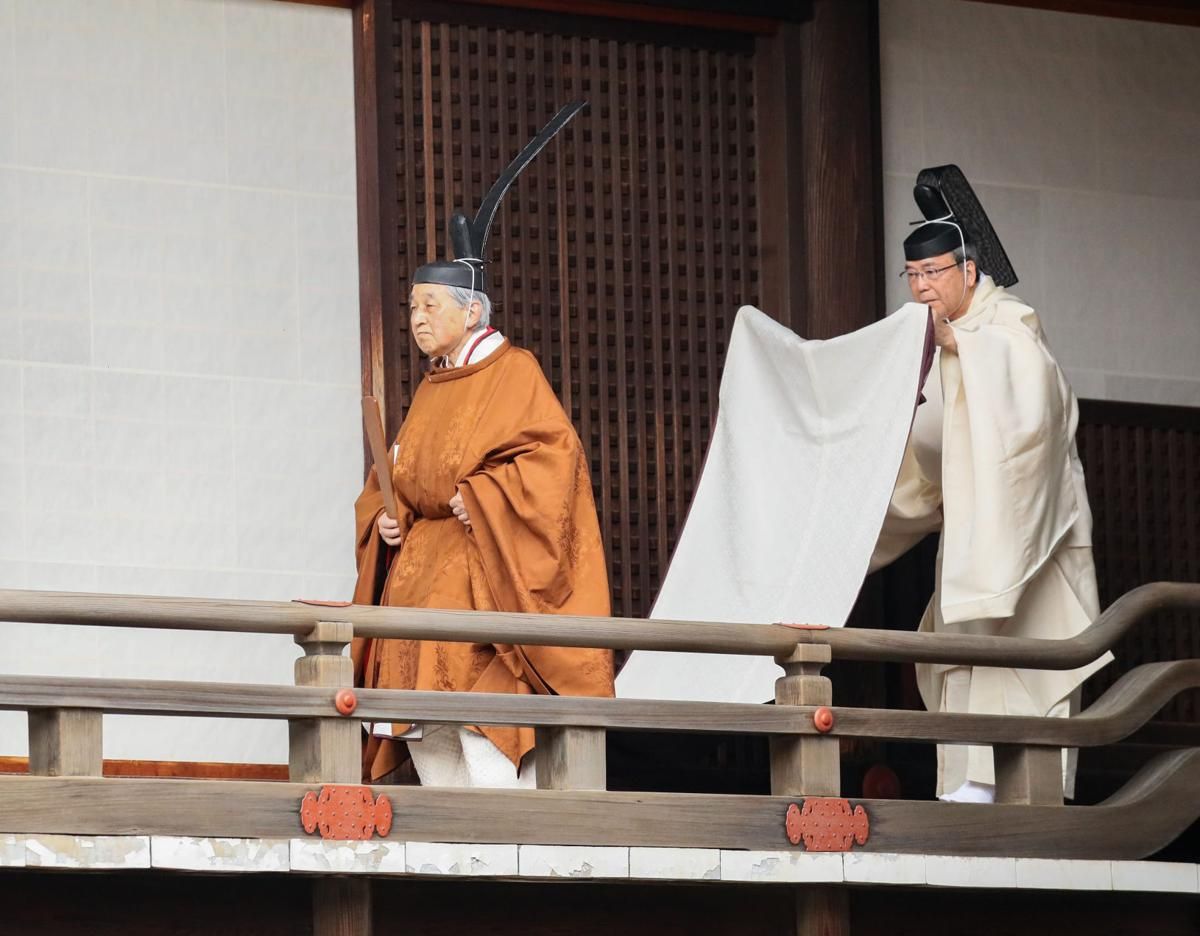 El último día de su reinado, Akihito participó de rituales en el Kashikodokoro, el recinto sagrado del palacio imperial de Tokio.