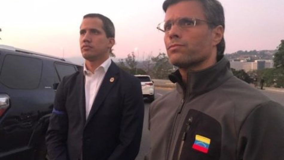 Juan Guaidó junto a Leopoldo López.