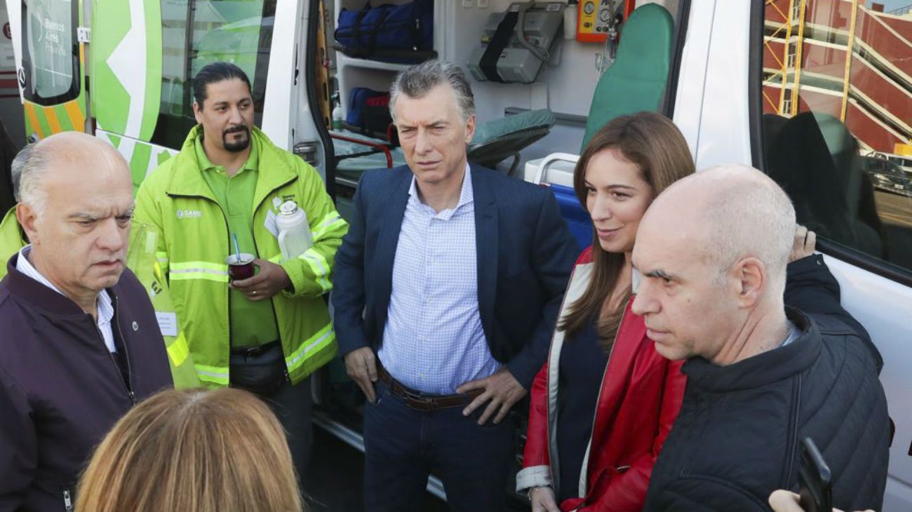 Mauricio Macri junto a María Eugenia Vidal y Horacio Rodríguez Larreta visitaron el partido bonaerense de Lanús.