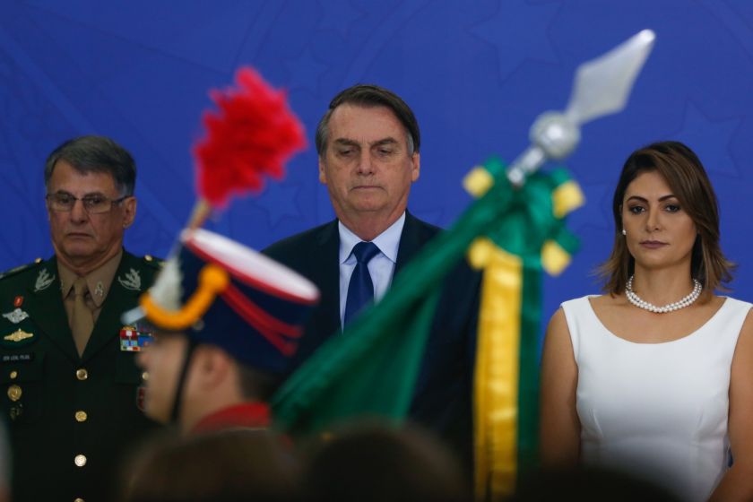 Estudiantes marchan por recortes en Brasil Estudiantes marchan por recortes en Brasil
