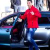 La estrella del fútbol portugués, Cristiano Ronaldo, con uno de sus autos.