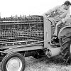El primer vehículo terrestre en ser propulsado por una pila de combustible fue el tractor Allis-Chalmers de 1959.