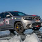 Un Jeep Grand Cherokee estableció un récord de velocidad en el hielo