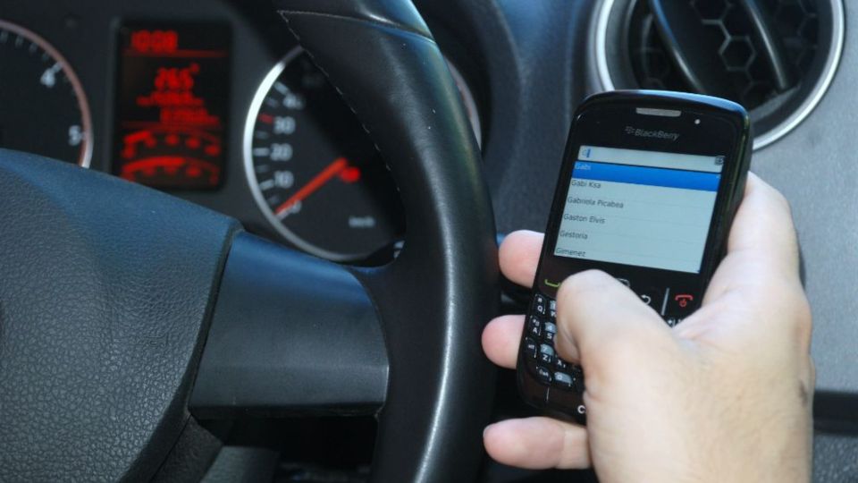 El uso del celular puede ocasionar un siniestro