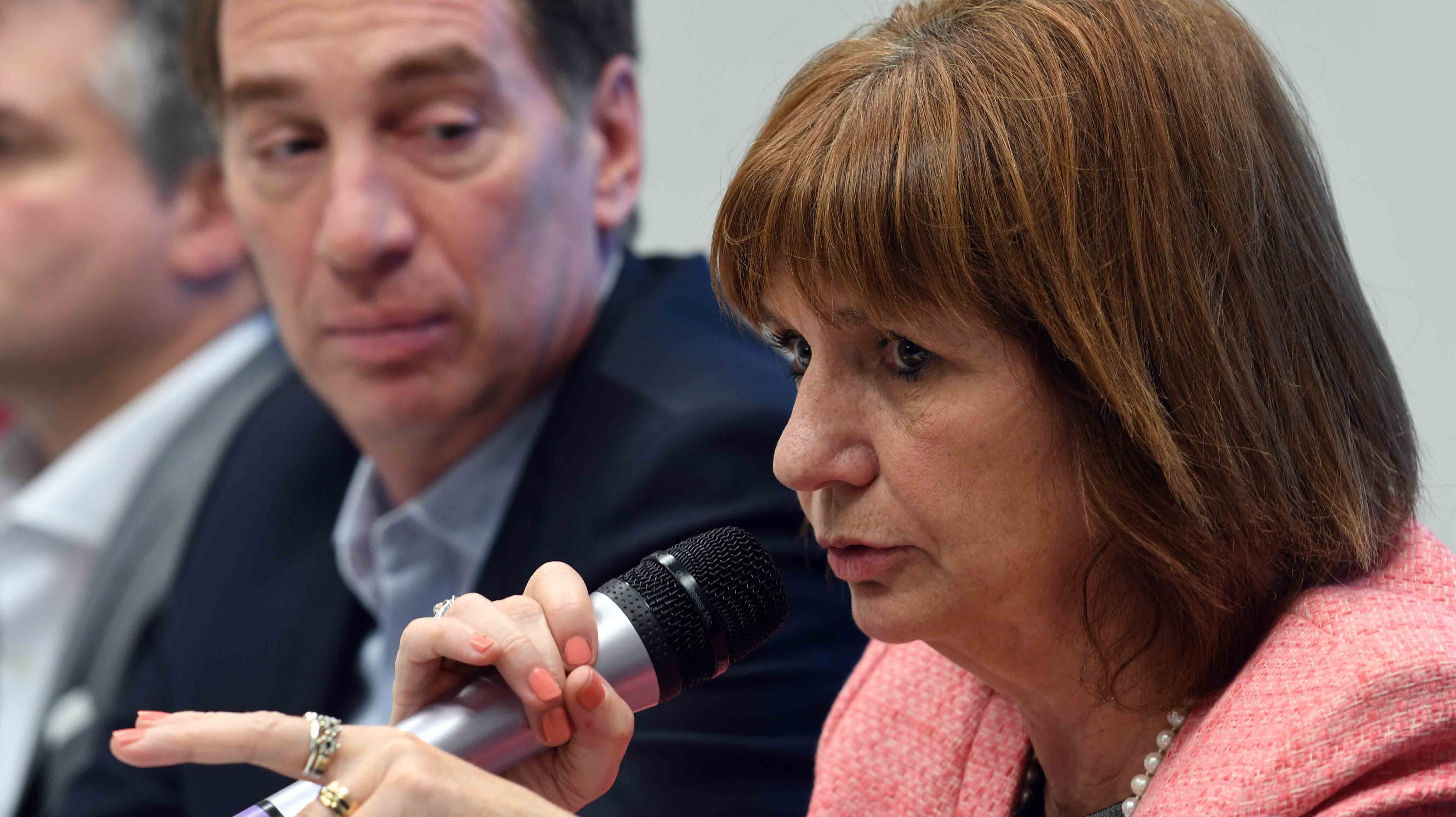 La ministra de Seguridad, Patricia Bullrich, encabezó una conferencia de prensa para referirse al ataque que sufrieron el diputado Héctor Olivares y su acompañante, Miguel Yadón.