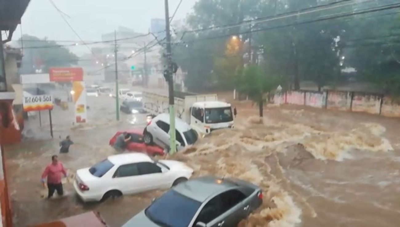 Las inundaciones dejaron más de 40.000 evacuados en Asunción