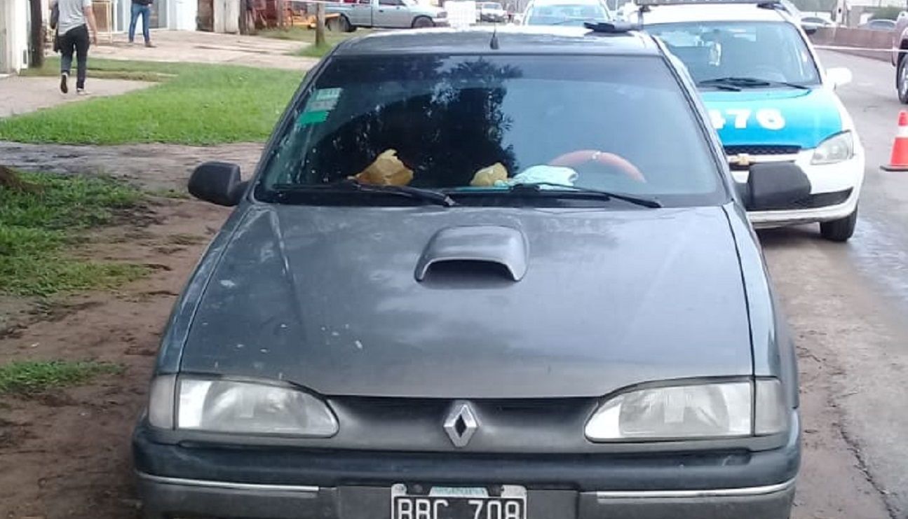 El auto donde viajaba Juan Fernández al ser capturado