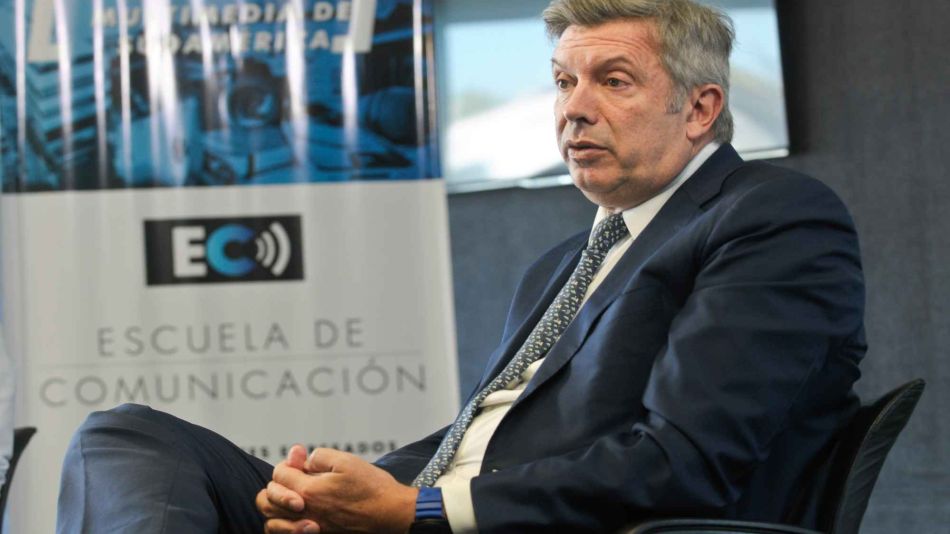 Mauricio D'Alessandro Escuela Perfil