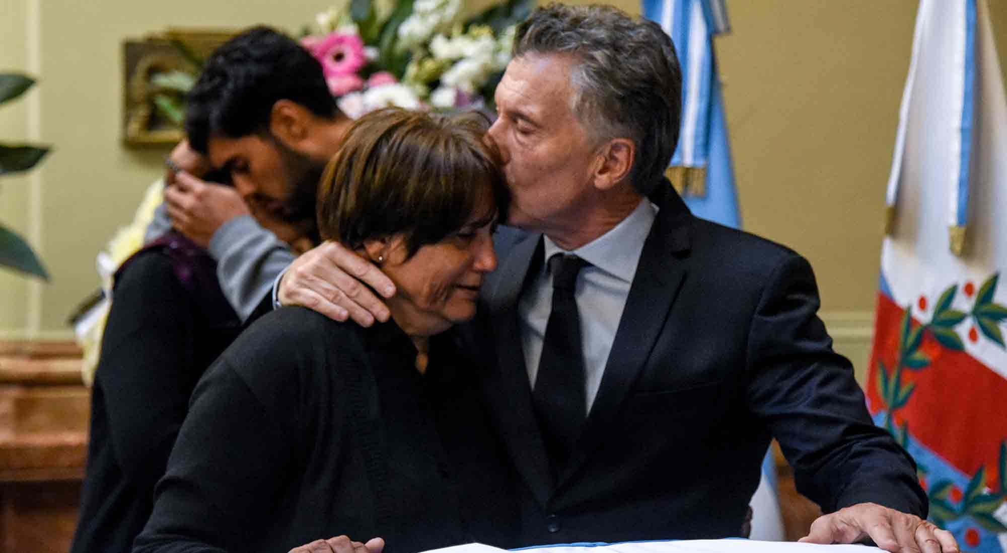 Mauricio Macri despidió al diputado Héctor Olivares en el Congreso.