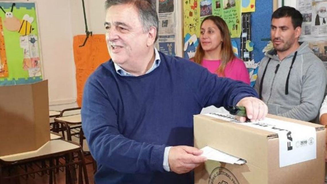 Mario Negri votes during Cordoba province's elections on May 12, 2019.