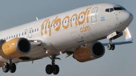 Flybondi inauguró cinco nuevas rutas que no pasan por Buenos Aires.