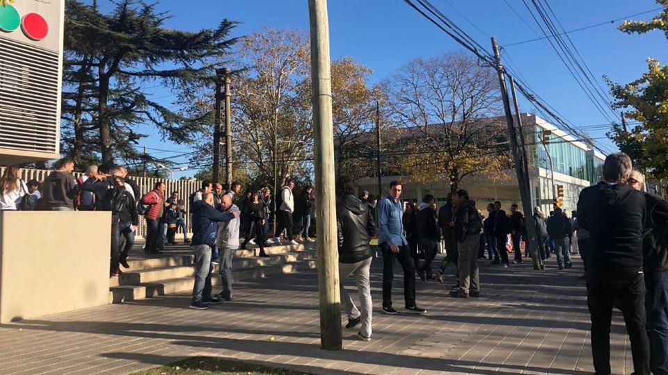 Evacuación en los estudios de Telefe