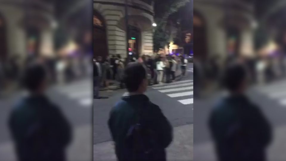 Cacerolazos frente al departamento de Cristina Kirchner en Recoleta.