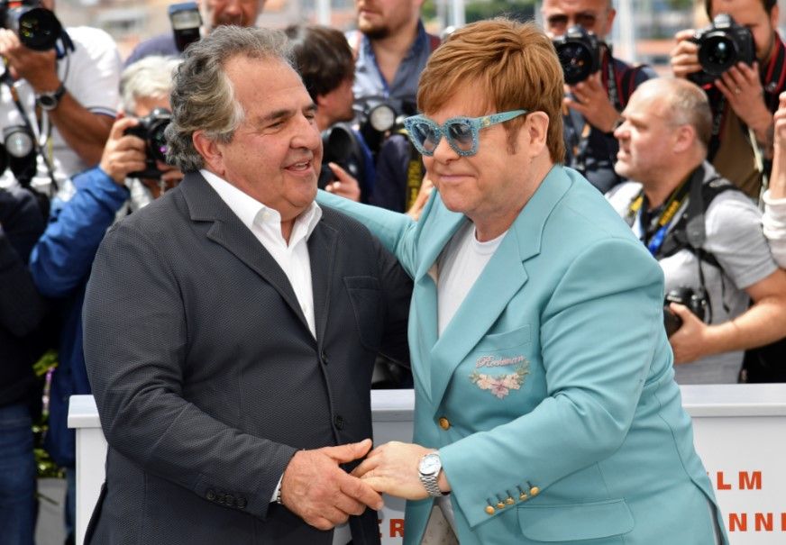 Elton John y el CEO de Paramount Pictures, Jim Gianopulos, en la presentación de "Rocketman" en el Festival de Cannes 