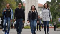 Estudiantes de Brasil y Uruguay en la Universidad de Berkeley en California.