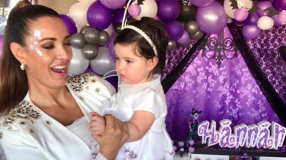 Andrea Estévez le festejó su primer cumpleaños a su hija Hannah