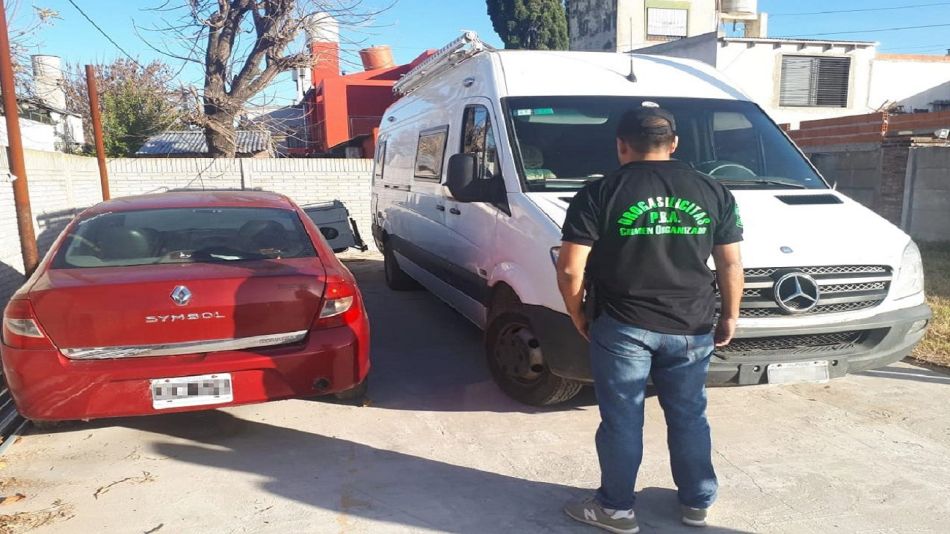 Vehículos de alta gama incautados.
