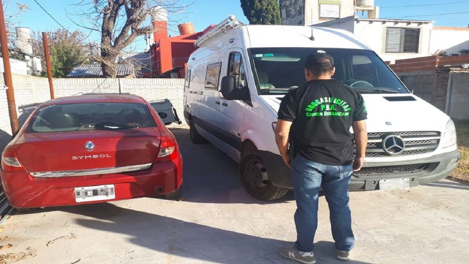 Vehículos de alta gama incautados.