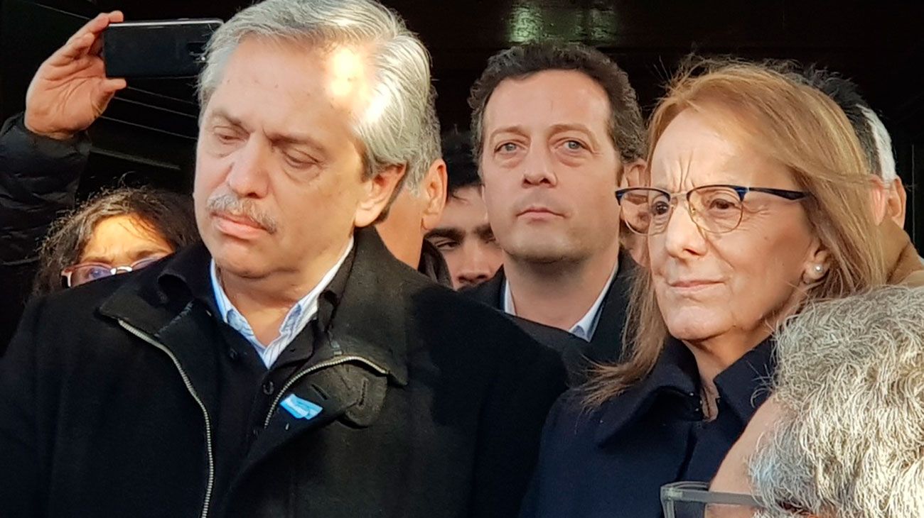 Alberto Fernández junto a Alicia Kirchner