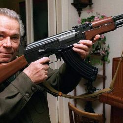 Mijaíl Kaláshnikov creó el fusil de asalto AK-47 en 1947.