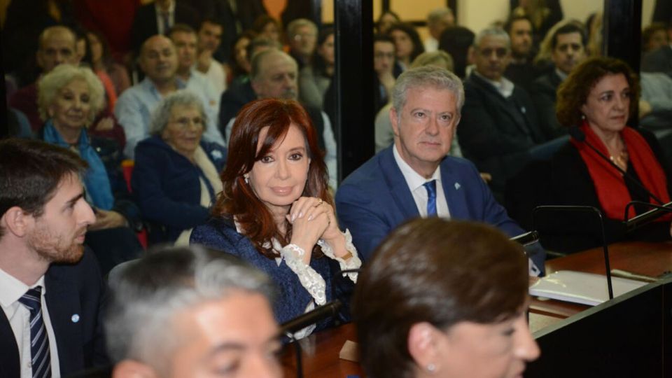 Imagen de archivo | La expresidenta Cristina Fernández de Kirchner en el comienzo del juicio por la Causa Vialidad.