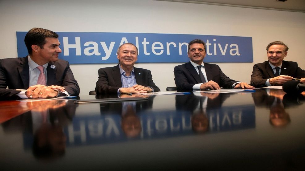 Referentes del Alternativa Federal: Juan Manuel Urtubey, Juan Schiaretti,  Sergio Massa y Miguel Angel Pichetto