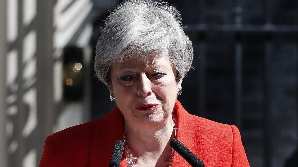 Rojo. Su mensaje desde la icónica residencia de Downing Street 10. Un adiós anticipado.